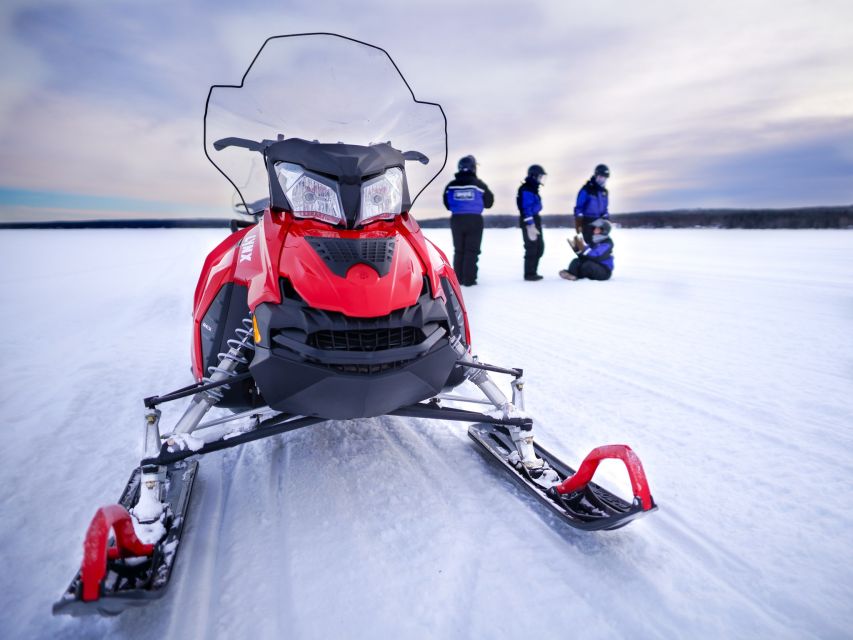 Rovaniemi: Snowmobile Adventure Tour for Adults Only - The safety briefing and first forest section