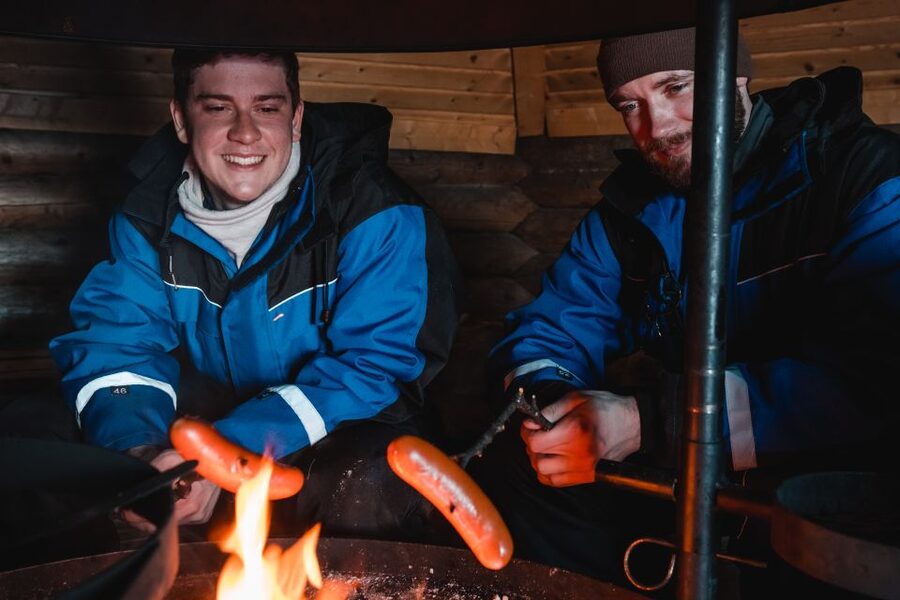 Rovaniemi: Snowmobile Safari & Campfire Evening Escape - Why the night ride feels different