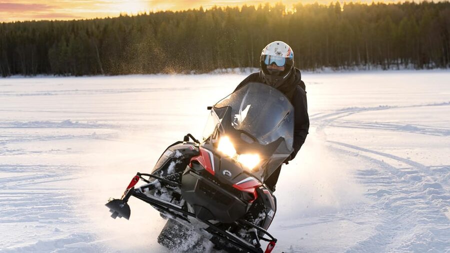 Rovaniemi: Snowmobile Safari, Reindeer & Husky Sleigh Ride - Three Lapland classics packed into one morning