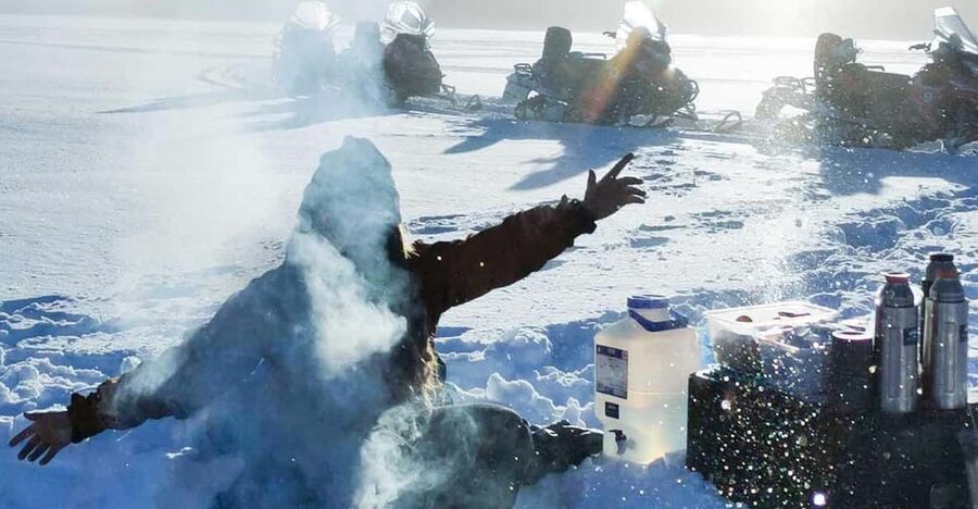 Rovaniemi: Snowmobiling and Ice Fishing - Learning to handle the snowmobile