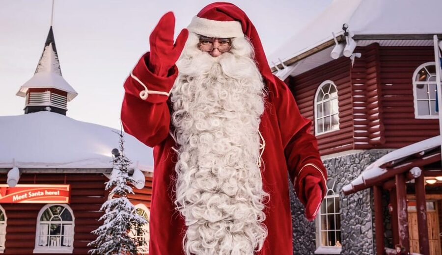 Rovaniemi: Tour to Santa Claus Village with Hotel pick up - Santa’s Post Office and the Arctic Circle line