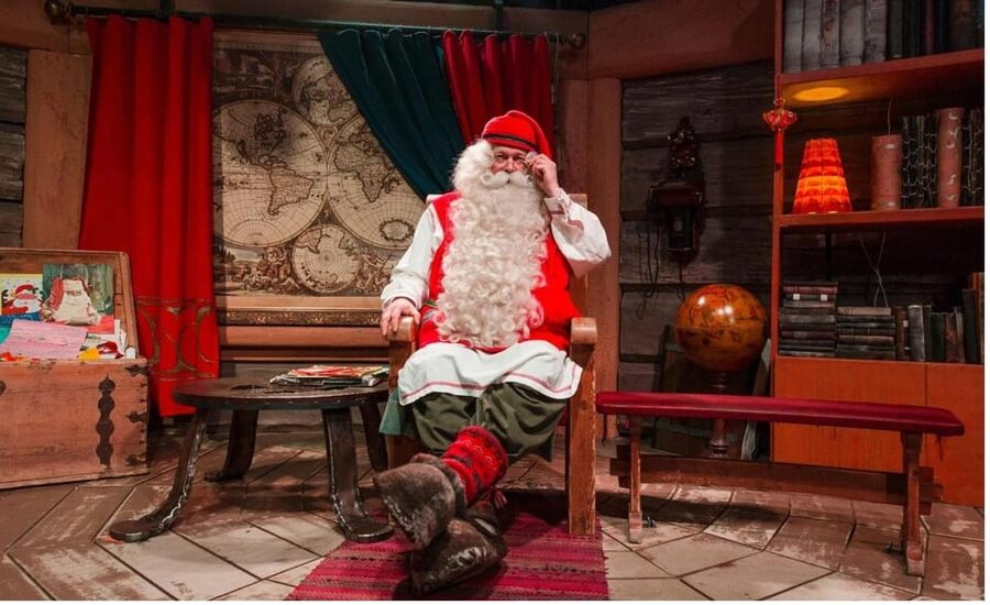 Rovaniemi: Tour to Santa Claus Village with Hotel pick up - What the three-hour price really buys you