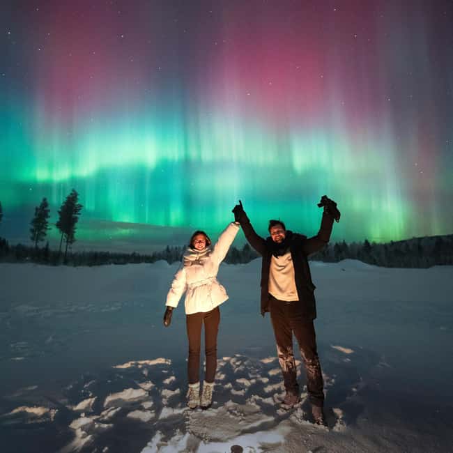 Rovaniemi: Unlimited Mileage and Hours Aurora Hunting Pro - Pickup in Rovaniemi and the road north