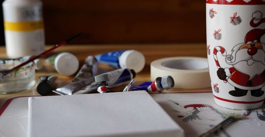 Rovaniemi: Workshop - Aurora painting - Why this Rovaniemi art workshop is different