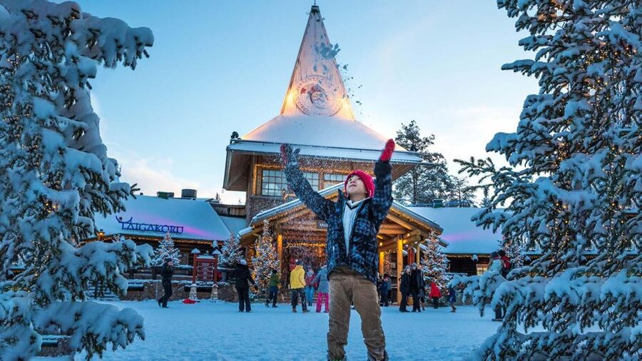 Santa Claus Village Guided Tour & Arctic Circle certificate - Sending a postcard with Santa’s postmark