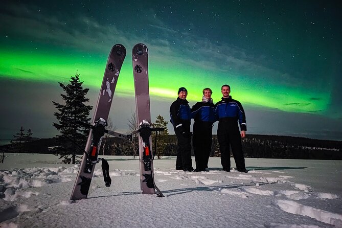 Ski Trekking under the Northern Lights - Finnish food and a fire in the forest