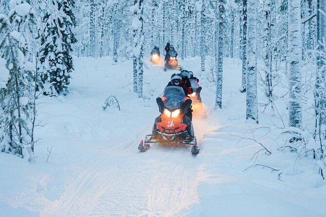 Small-Group Snowmobile Experience in Rovaniemi - Getting dressed for Arctic riding