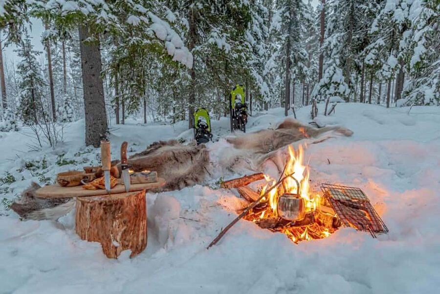 Snowshoe experience with traditional beverages in Lapland - Forest trails or an open frozen lake