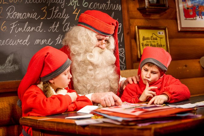 Trip to Arctic Circle, Santa Claus Village and Santas Reindeer - Guides can make or break the afternoon
